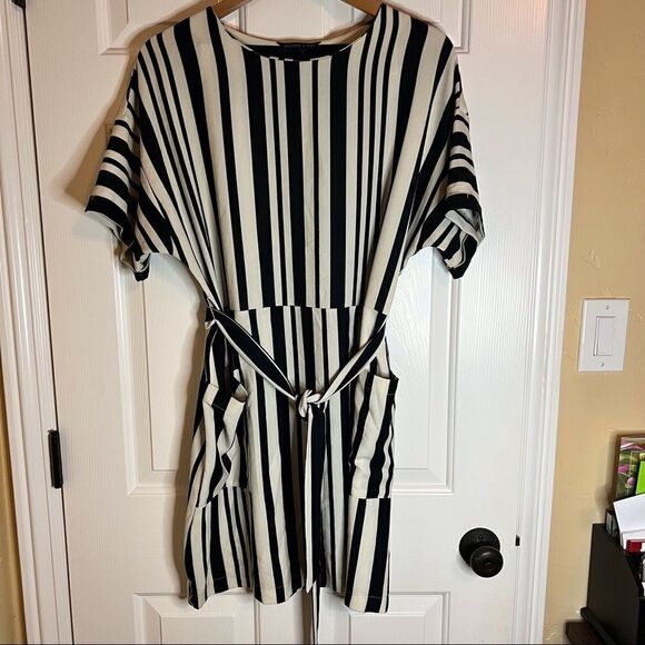 Felicity & Coco Sterling W/Tie Dress Size Large. - Picture 3 of 8